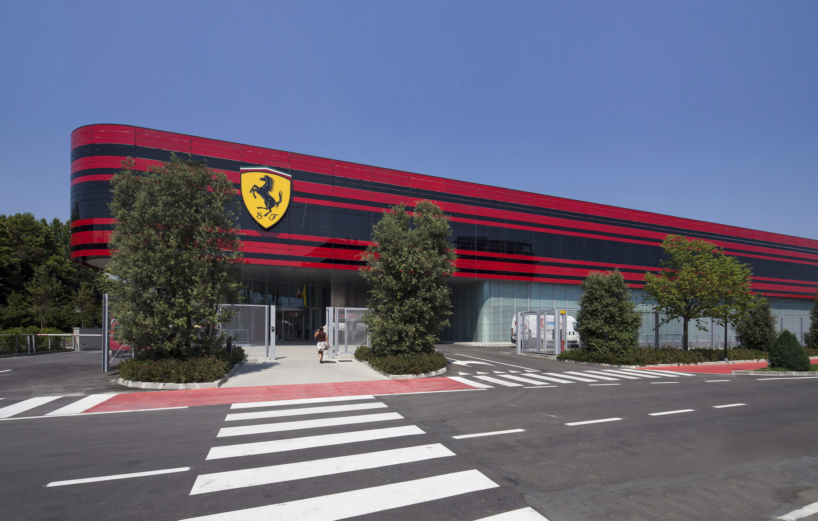 F1 2020 My Driver Career - Sivu 4 Ferrari-hq-1-intra-lighting